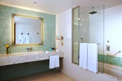 фото отеля Al Ghurair Rayhaan