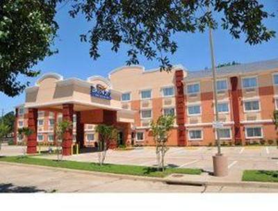 фото отеля Baymont Inn & Suites Dallas Love Field