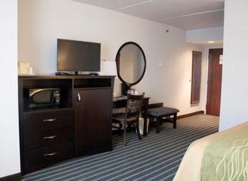 фото отеля Comfort Inn Moose Jaw