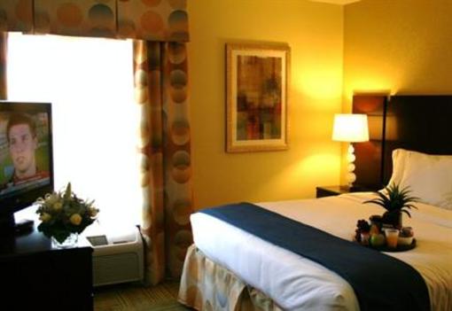 фото отеля Holiday Inn Express Hotel & Suites Perry (Florida)