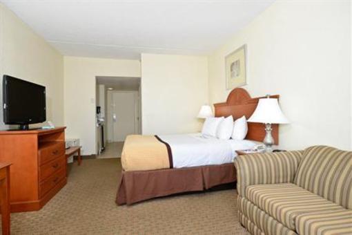 фото отеля Best Western Plus Holiday Sands Inn & Suites