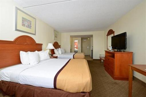 фото отеля Best Western Plus Holiday Sands Inn & Suites