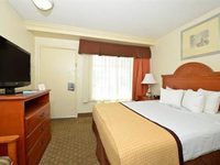 Best Western Plus Holiday Sands Inn & Suites