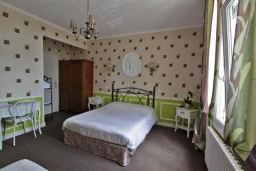 фото отеля Hotel De La Plage Ouistreham