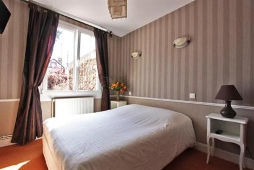 фото отеля Hotel De La Plage Ouistreham