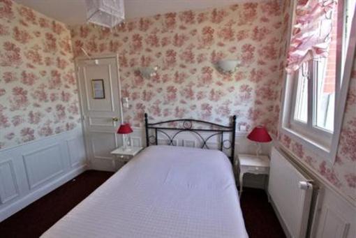 фото отеля Hotel De La Plage Ouistreham