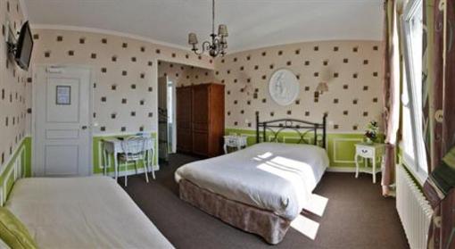 фото отеля Hotel De La Plage Ouistreham