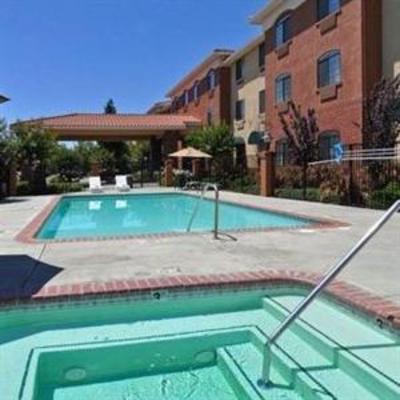 фото отеля Comfort Suites UC Davis