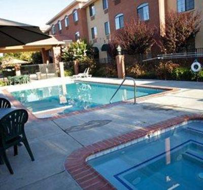 фото отеля Comfort Suites UC Davis