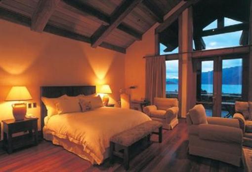 фото отеля Blanket Bay Lodge Glenorchy