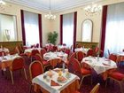 фото отеля Hotel Kyriad Paris 10