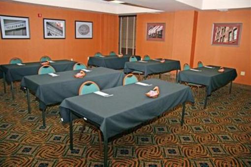 фото отеля Hampton Inn Denver - International Airport