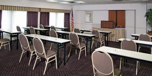 фото отеля GuestHouse Inn & Suites Nashville/Music Valley