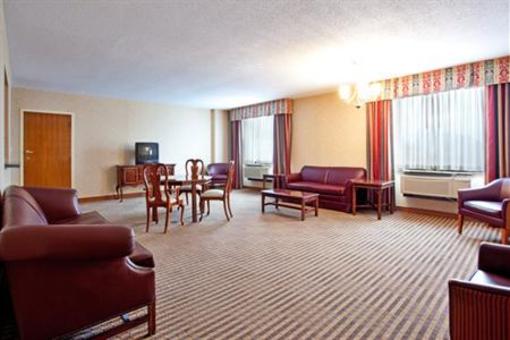 фото отеля Holiday Inn Select Lynchburg