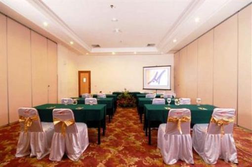 фото отеля Hotel Mega Anggrek