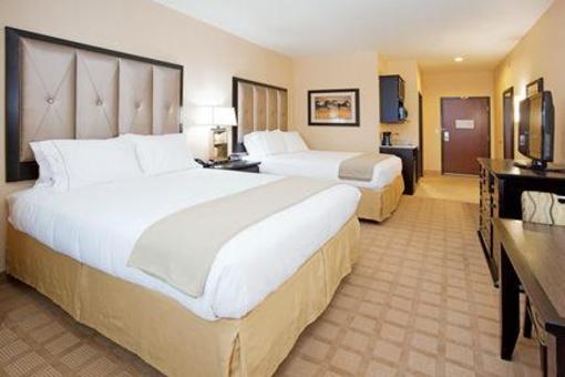фото отеля Holiday Inn Express Hotel & Suites Denver Northeast - Brighton