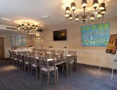 фото отеля White Swan Hotel Stratford-upon-Avon