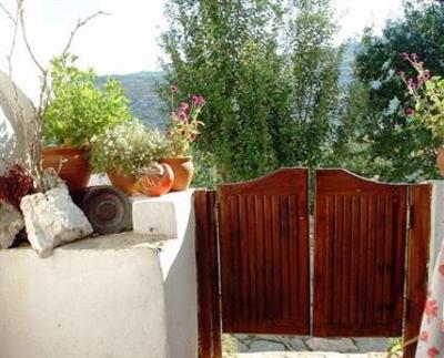 фото отеля Dionysos Pension