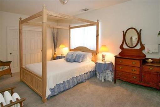 фото отеля Camellia Inn Healdsburg
