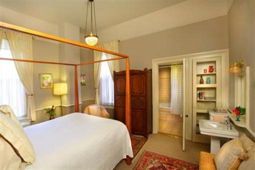 фото отеля Camellia Inn Healdsburg