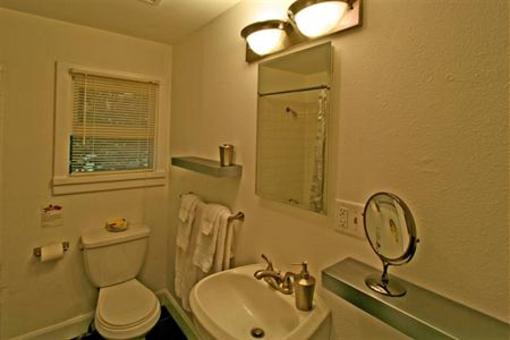 фото отеля Camellia Inn Healdsburg