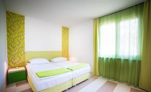 фото отеля Liget Wellness es Konferencia Hotel