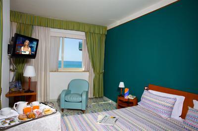 фото отеля Mediterranea Hotel