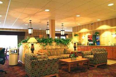 фото отеля Hampton Inn Massillon