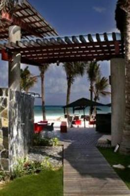 фото отеля Mosquito Beach Hotel Playa del Carmen