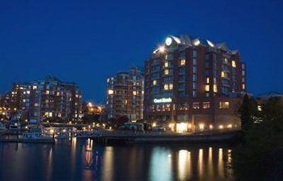 фото отеля Coast Victoria Harbourside