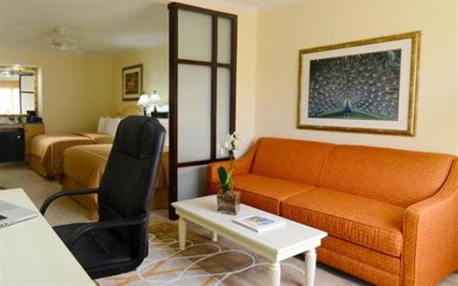 фото отеля Comfort Suites Paradise Island