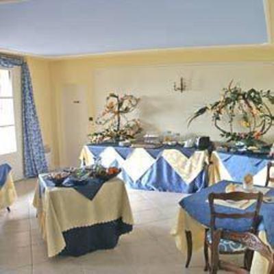 фото отеля Hotel Des Chenes Pujols