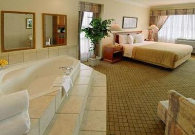 фото отеля Holiday Inn Oakville @ Bronte