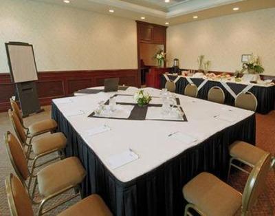 фото отеля Holiday Inn Oakville @ Bronte