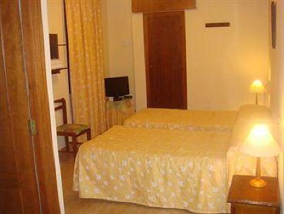 фото отеля Hostal Loreto Denia