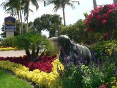 фото отеля BEST WESTERN Naples Inn & Suites