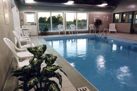 фото отеля Lakeview Inn and Suites Brandon