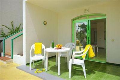 фото отеля Plaza Palmeras Apartments Lanzarote