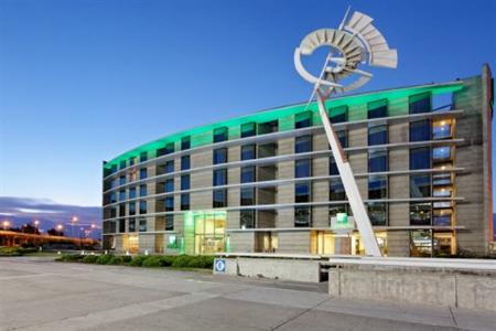 фото отеля Holiday Inn Santiago Airport