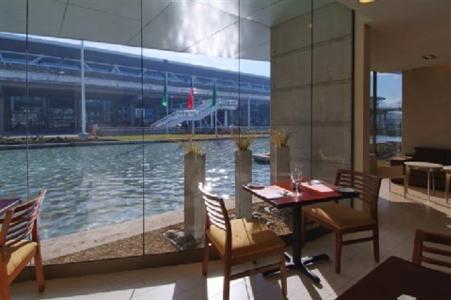 фото отеля Holiday Inn Santiago Airport