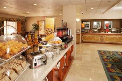 фото отеля Hampton Inn Saltillo Airport Area