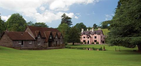 фото отеля BEST WESTERN Cwrt Bleddyn Hotel & Spa