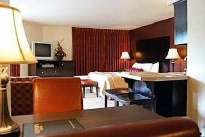 фото отеля Oxford Suites Portland - Jantzen Beach
