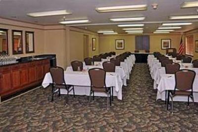 фото отеля Oxford Suites Portland - Jantzen Beach
