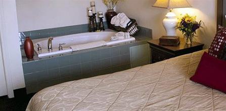 фото отеля The Beloit Inn (Wisconsin)