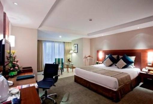 фото отеля Country Inn and Suites Ahmedabad