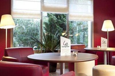 фото отеля Campanile Hotel Arles
