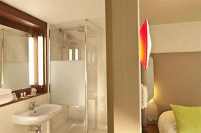 фото отеля Campanile Hotel Arles