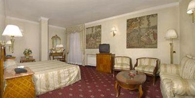 фото отеля Hotel Stendhal Parma