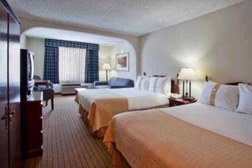 фото отеля Holiday Inn Hotel and Suites Peachtree City